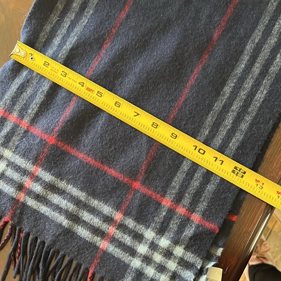 Burberry Cashmere wool blend winter Scarf Blue red and white with fringe - Picture 15 of 17